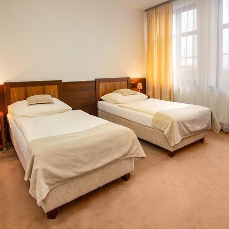 Hotel Academic Зволен Екстериор снимка