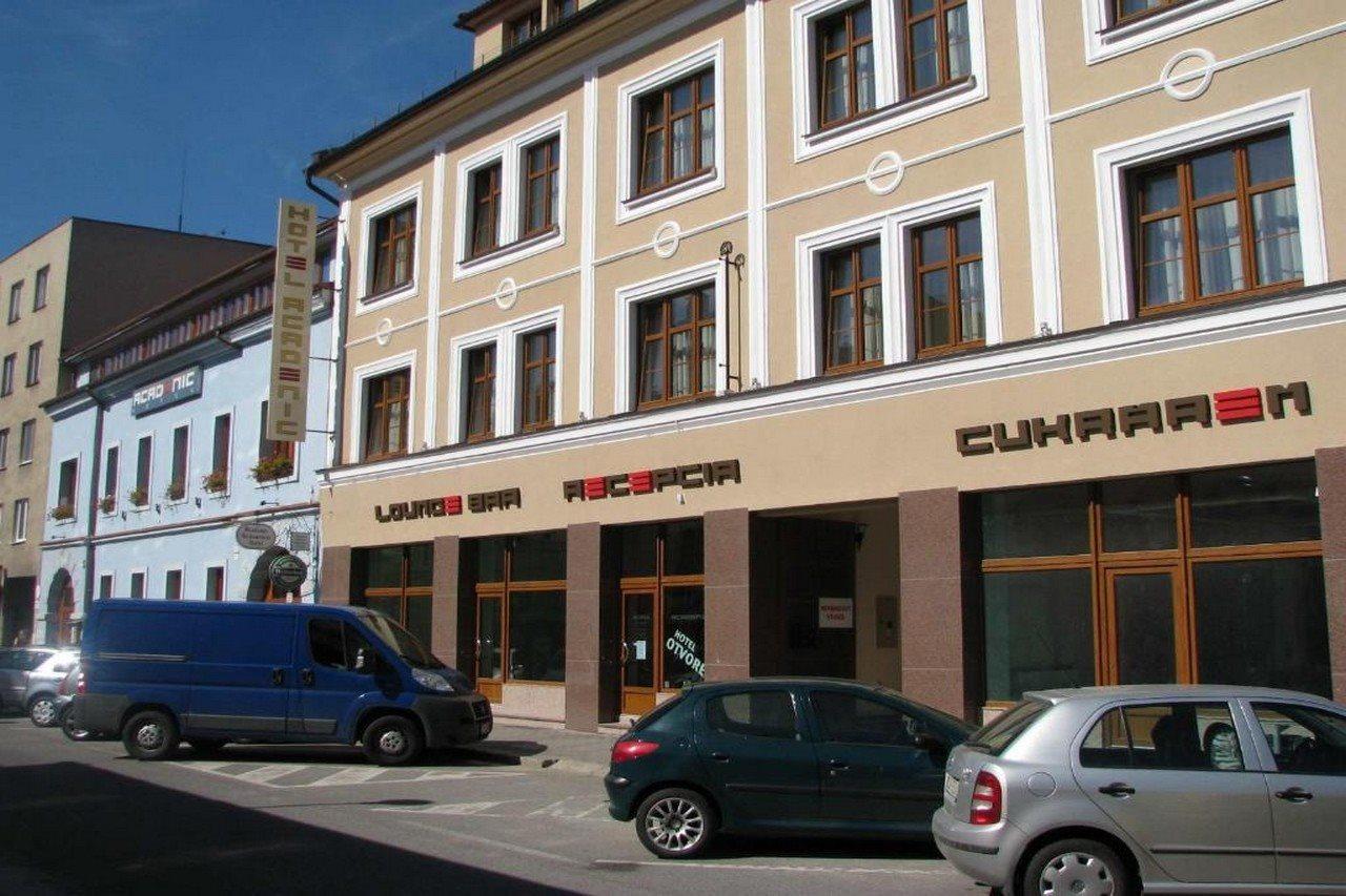 Hotel Academic Зволен Екстериор снимка