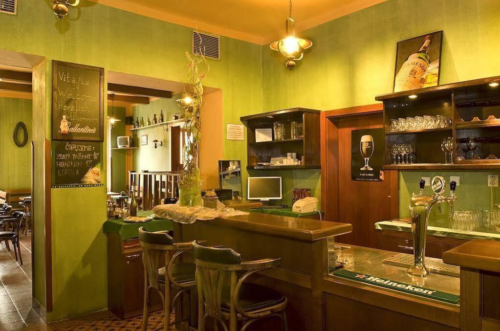 Hotel Academic Зволен Екстериор снимка